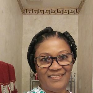 Meet your Posher, Sonia